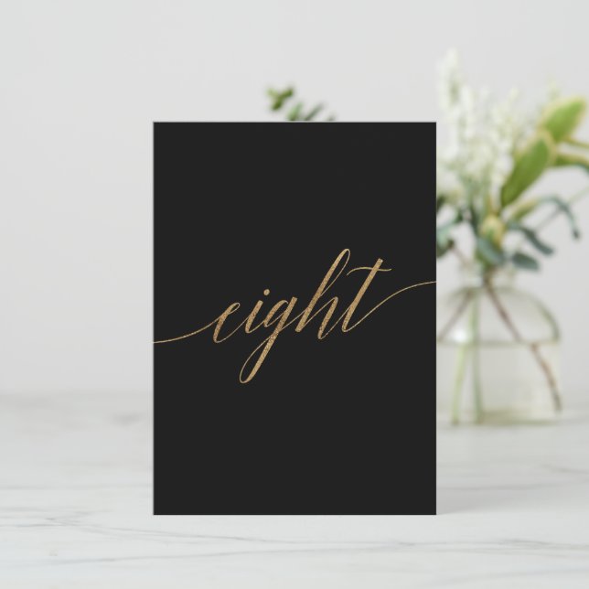 Elegante Gold Black Calligraphy Tischnummer Acht (Stehend Vorderseite)