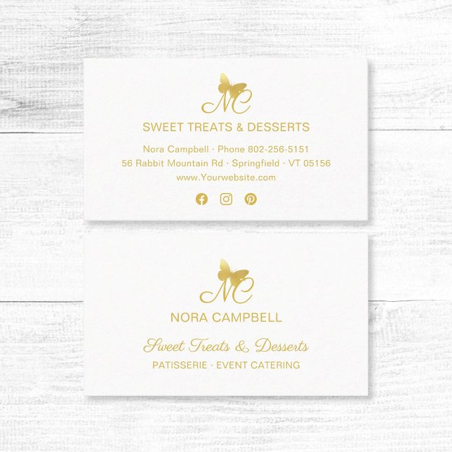 Elegante Gold Butterfly Monogram Social Media Visitenkarte (Modern, elegant gold typography, butterfly monogram business card featuring social media icons.)
