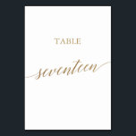 Elegante Gold Calligrafy Tischnummer siebzehn<br><div class="desc">Dieser elegante Goldkalligraphietisch aus siebzehn Tischnummern eignet sich perfekt für eine einfache Hochzeit. Das neutrale Design besticht durch eine minimalistische Karte, die mit romantischen und skurrilen Imitaten mit Goldfolien-Typografie dekoriert ist. Die Karte druckt auf der Vorder- und Rückseite (beidseitig). Andere Tischnummern in der Sammlung werden separat verkauft. Bitte beachten Sie:...</div>