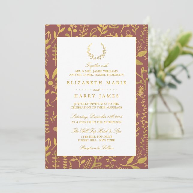 Elegante Gold Floral Wreath Wedding Einladung (Stehend Vorderseite)