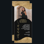 Elegante Gold-Menü-Platzkarte mit Foto Menükarte<br><div class="desc">Die Speisekarte verfügt über exquisite Goldrahmen, die Ihrem Event eine elegante Touch verleihen. Mit viel Platz, um ein Foto der Ehrenmitglieder hinzuzufügen, ist diese Karte ideal, um Ihre Feier mit einer persönlichen Touch zu versehen. Ob Hochzeit, Jubiläum, Geburtstag oder ein anderer Meilenstein, diese Karte fügt Ihrem Tischfußball eine raffinierte Touch...</div>