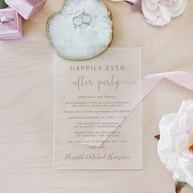 Elegante Gold Script Hochzeitsempfehlung Acryleinladungen (Celebrate your Happily Ever After in style with our elegant acrylic wedding reception invitations)