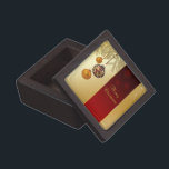 Elegante Golden Christmas Schmuckkiste<br><div class="desc">Eine edle und elegante Weihnachtsillustrierung: goldene Weihnachtsbäume mit hängenden Weihnachtsbälle auf rot-goldenem Hintergrund.</div>