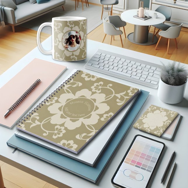 Elegante Golden Floral Ornamental Vintag Planer (Von Creator hochgeladen)