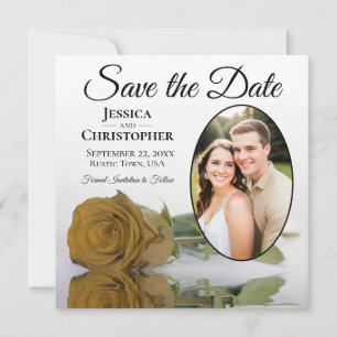 Elegante goldene Rose auf ovalem weißen Foto-Hochz Save The Date
