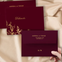 Elegante goldfarbene, blumenburgundische Hochzeit