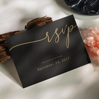 Elegante Goldkalligraphie auf der Schwarzen Hochze RSVP Karte