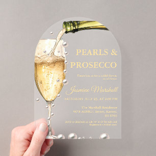 Elegante Goldperlen- und Prosecco-Brautjungfernpar Acryleinladungen