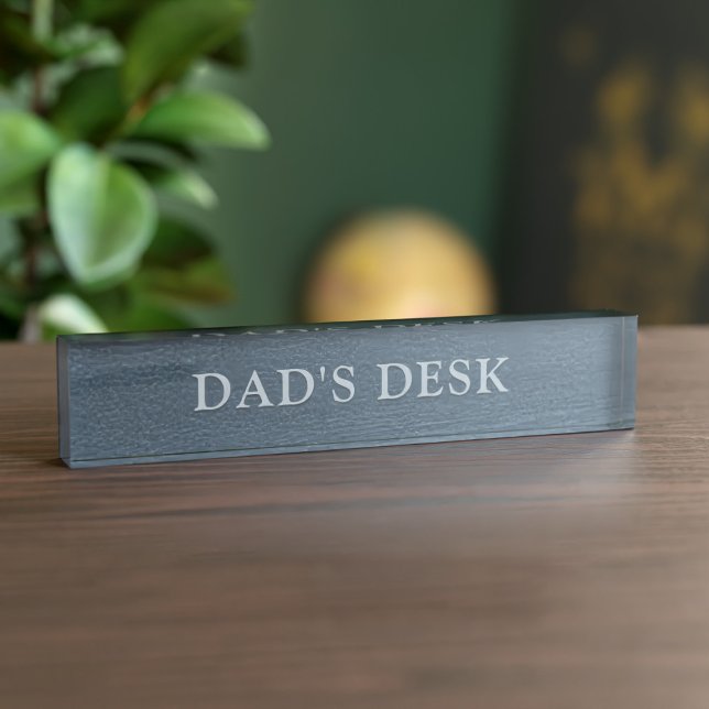 Elegante Graue Imitate Leather Vaters Schreibtisch Namensplakette (If you're looking for a gift for your dad and he has a desk - boom! Here's his desk name plate! )