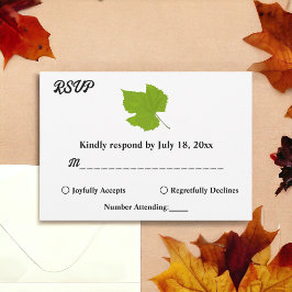Elegante Grüne Herbstlaube Herbstblütenhochzeit RSVP Karte