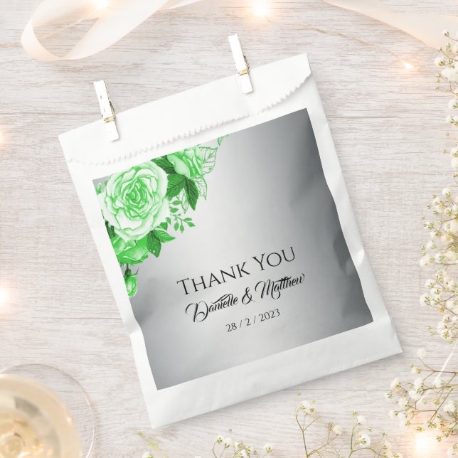 Elegante grüne Rose auf Silberhochzeit Geschenktütchen (Ausgeschnitten)