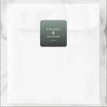 Elegante Grußkarte in Grün Quadratischer Aufkleber<br><div class="desc">Dieser elegante Hochzeit-Aufkleber zeigt ein minimalistisches Design mit einem beruhigenden Farbverlauf-Hintergrund, der von hellgrün zu dunkelgrün übergeht. Das Layout ist sauber und zentriert und zeigt die Namen in einer stilvollen Serifenschrift, begleitet von einer einfachen "Danke"-Nachricht darunter. Seine moderne Ästhetik vermittelt Dankbarkeit und Raffinesse und ist somit perfekt, um Ihre Wertschätzung...</div>