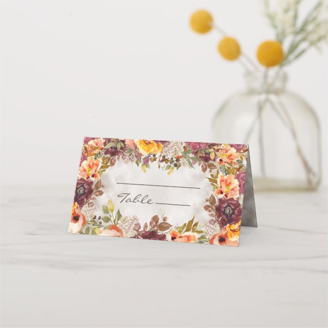 Elegante Herbst Orange Burgund Hochzeit Platzkarte (Vorderseite)