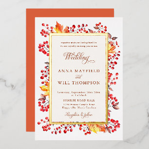 Elegante Herbstblätter Rote Beeren Rahmen Hochzeit Folieneinladung