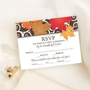 Elegante Hochzeit im Herbst von Herbstblättern und RSVP Karte