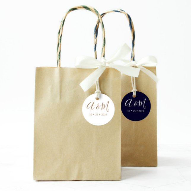 Elegante Hochzeit in Navy Blue Monogram Runder Aufkleber (Von Creator hochgeladen)