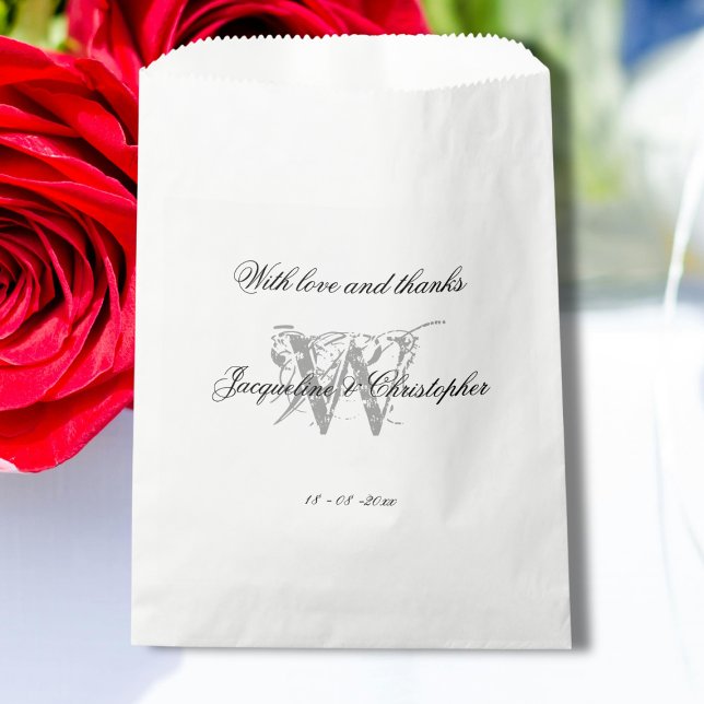 Elegante Hochzeit Modernes Monogramm + Name Chic C Geschenktütchen (Elegant Wedding - Black, White and Gray, Monogram plus Bride and Groom Names Favor Bag.)