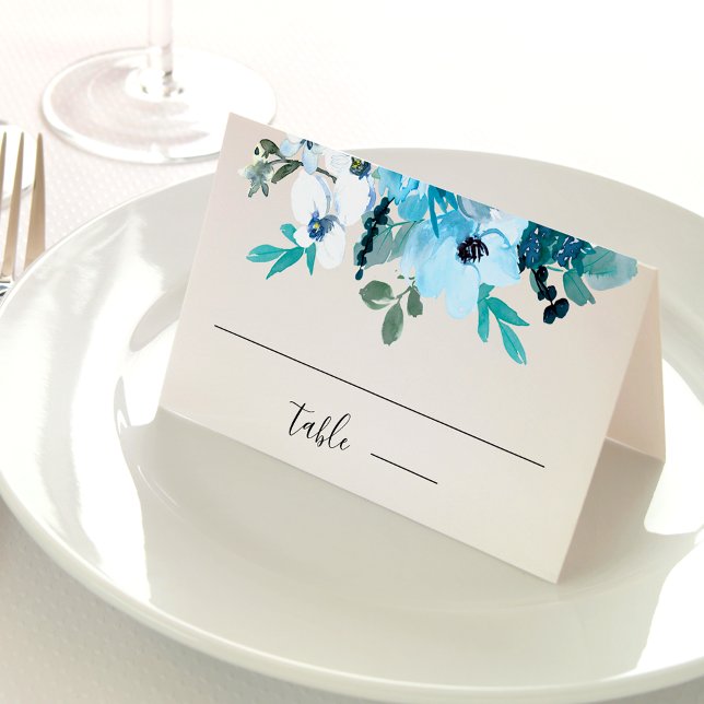 Elegante Hochzeitsfeier mit weißen dustigen blauen Platzkarte (Von Creator hochgeladen)