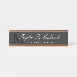 Elegante Holzkohle Weißes Monogramm und Name Schreibtischnamensplakette