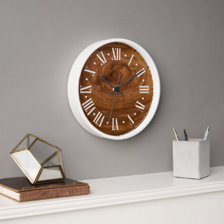 Élégante horloge blanche moderne en bois