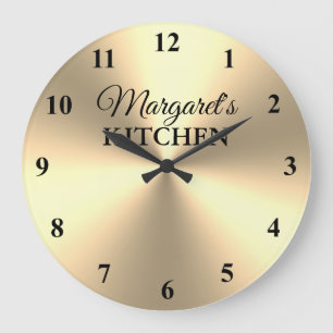 Élégante horloge métallique or brillant