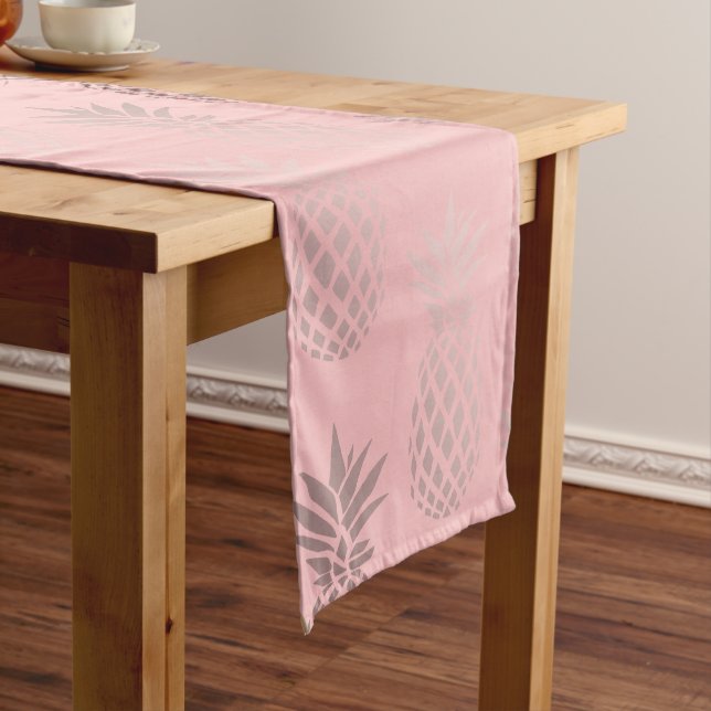 Elegante Imitate Rose Rosa Ananas Muster Kurzer Tischläufer (Beispiel)