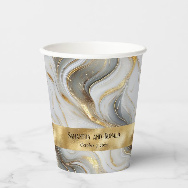Elegante Imitats Hochzeit in Gold, Weiß und Grau Pappbecher (Vorderseite)