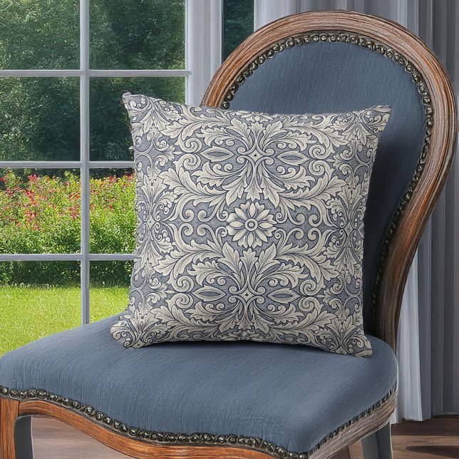 Elegante Italianate Damask in Slate Blue und Cream Kissen (Von Creator hochgeladen)