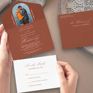 Elegante Kalligrafie Terrakotta Foto RSVP Hochzeit All In One Einladung