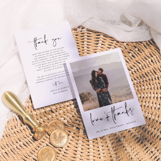 Elegante Kalligraphie Schwarz-Weiß-Foto Hochzeit Dankeskarte (Von Creator hochgeladen)