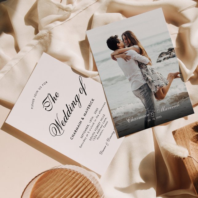 Elegante Kalligraphie Schwarz-Weiß-Foto Hochzeit Einladung (Von Creator hochgeladen)