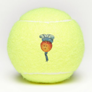 Elegante Lady mit Extravagantem Hut aus Apfelkopf Tennisbälle