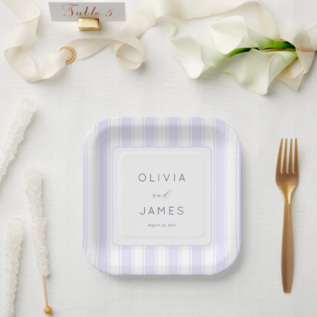Elegante Lavendelstreifen Pappteller (Hochzeit)