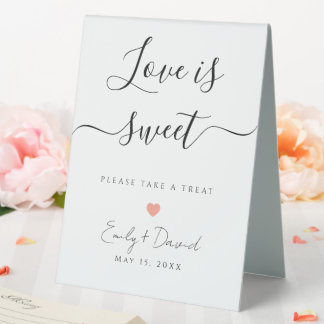Elegante Liebe ist süße Hochzeitsgunst-Tisch-Schil Tischaufsteller