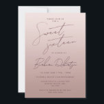 Elegante Light Rose Gold Ombre Script 16 . Geburts Einladung<br><div class="desc">Ihre Tochter wird diese Liebe der Geburtstagsfeier von Jessica Amber. Diese niedliche Karte verfügt über ein Farbschema mit Rose in Goldfarben. Ein Schriftart mit mädchenhaftem Skript sagt Ihnen, es ist ein 16 . Geburtstag, und Sie können den Text für den Namen der Geburtstagsperson und die Einzelheiten des Party ändern, einschließlich...</div>