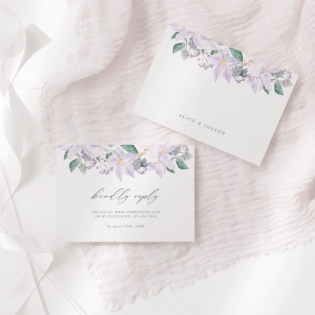 Elegante Lila Blume und Grünanlagen RSVP Karte (Von Creator hochgeladen)