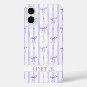 Elegante lila gestreifte Kokettenbögen monogrammie iPhone 16 Plus Hülle