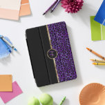 Elegante Lila Leopardenhaut iPad Pro Cover<br><div class="desc">Elegantes Lila Leopardenhautmuster. iPad Cover für Sie bereit, um Ihre individuellen. ⭐ Dieses Produkt ist zu 100% anpassbar. *****Klicken Sie auf KURZE SCHALTFLÄCHE, um den Text hinzuzufügen, zu löschen, zu verschieben, zu verändern, umzudrehen, zu drehen, etc... alle Grafiken oder Texte oder benutzen Sie die Füllfelder. ⭐ 99% meiner Designs in...</div>