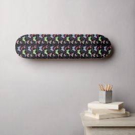 Elegante Lila und blaue Schmetterlinge Skateboard