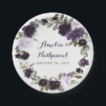 Elegante Lila und goldgrüne Blütenhochzeit Pappteller<br><div class="desc">Das Design besticht durch helle und dunkle lila Farbtöne der Aquarellfarben-Rose und die Blume der Pionierarbeit über den botanischen Eukalyptus und andere elegante Grünelemente, die einen Kranz bilden. Das Design besticht durch Vintage Blattelemente, die dem Gesamtdesign noch mehr Eleganz verleihen. Sehen Sie sich den Sammellink auf dieser Seite an, um...</div>