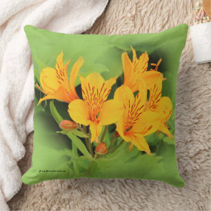 Elegante Lily der Inkas Gelbe Alstroemeria Kissen