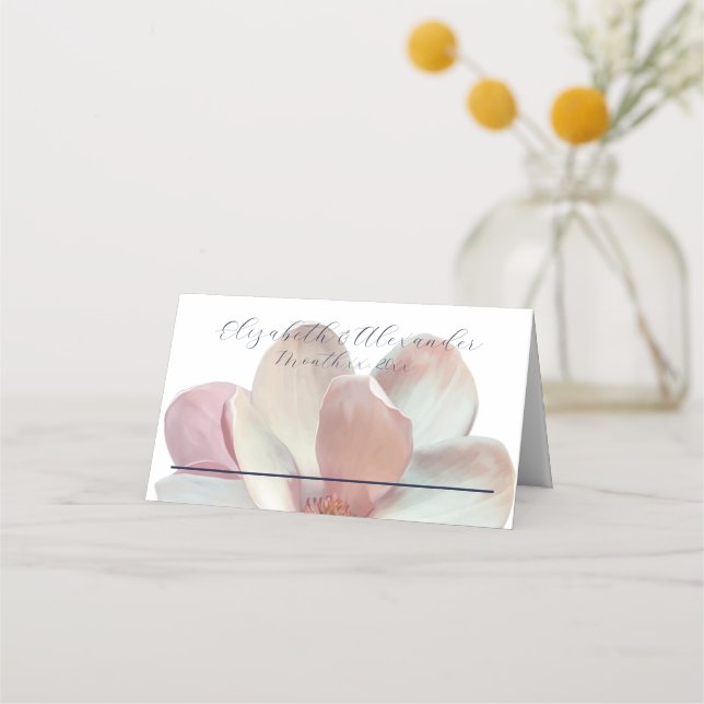 Elegante Magnolia Rosa und Weiße Hochzeit Platzkarte (Vorderseite)