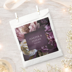 Elegante maximalistische lila Blumenhochzeit Geschenktütchen