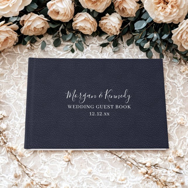 Elegante Midnight Blue Imitats Leather Look Weddin Gästebuch (An elegant midnight blue faux leather look wedding guest book with space for your details)
