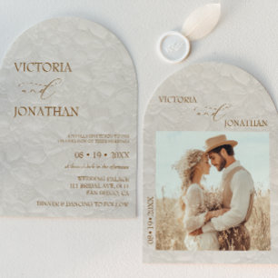 Elegante Minimal Terracotta Neutrale Hochzeit Einladung