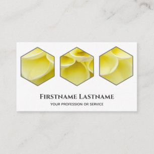 Elegante minimale gelbe Blüte auf weißem Hexagon Visitenkarte