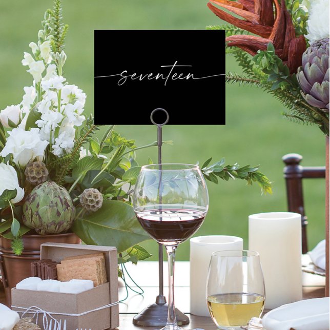 Elegante minimale Skriptkarten Nummer siebzehn Tischnummer (Von Creator hochgeladen)