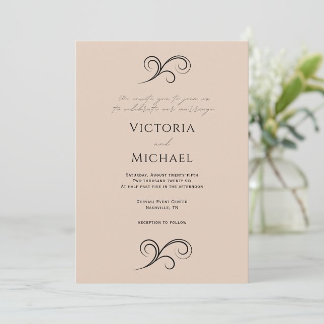 Elegante, moderne Beige Einladung zur Hochzeit (Stehend Vorderseite)