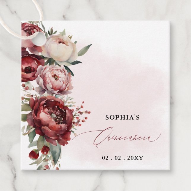 Elegante moderne Burgund Blush Bloral Quinceñera Geschenkanhänger (Vorderseite)