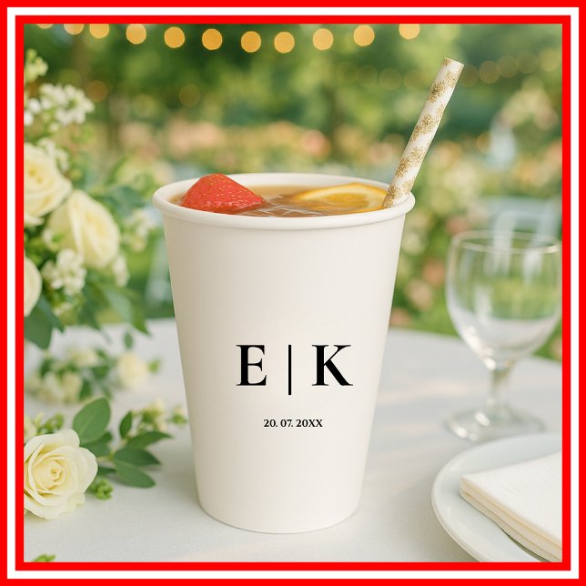 Elegante moderne Monogram Simple Wedding Pappbecher (Von Creator hochgeladen)
